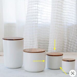 BRAND NEW Stoneware Container with Acacia Lid - Medium